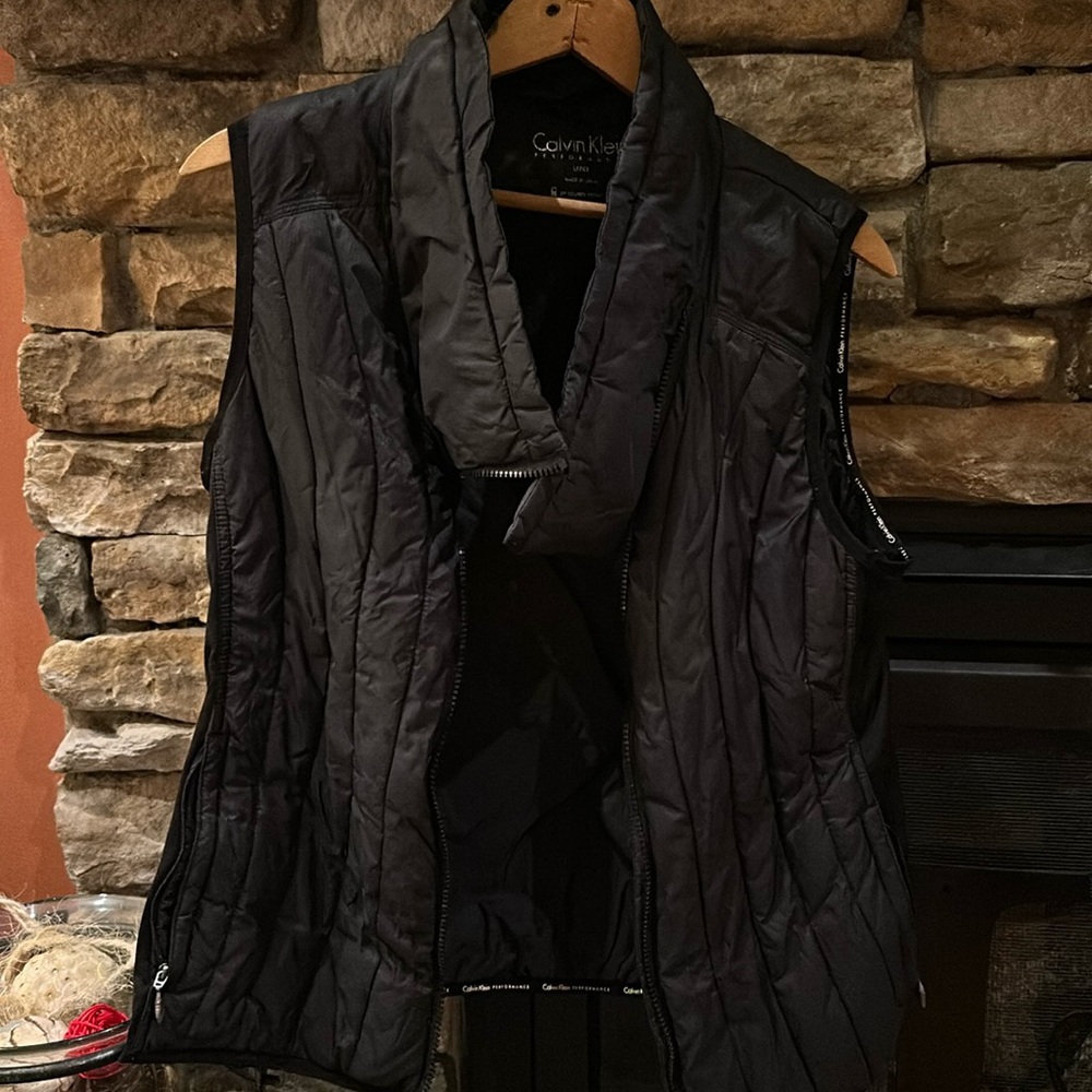 Calvin Klein performance vest - lightweight nylon, with pockets and zippers